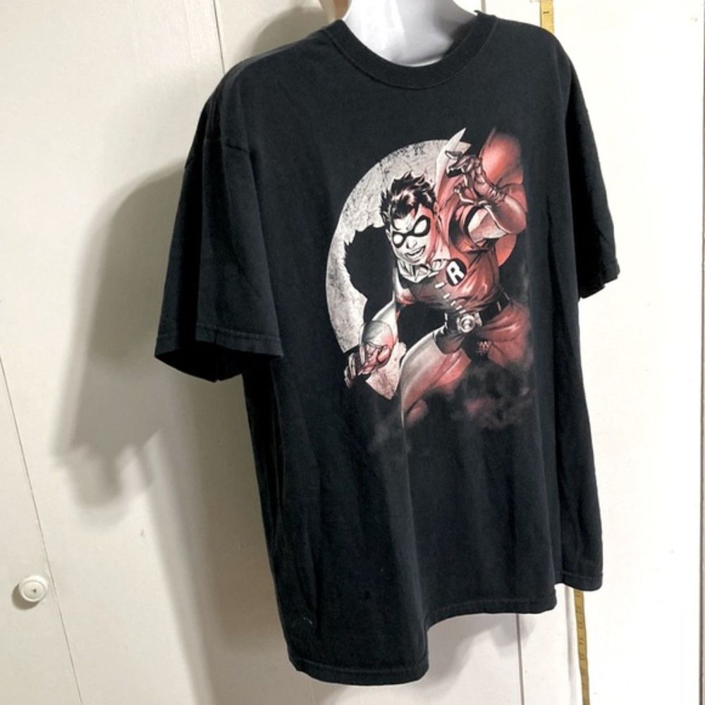 BATMAN ROBIN SPOTLIGHT Boys Youth Black Tshirt Size 14 - Picture 2 of 11